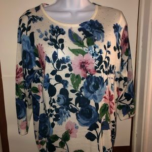 Half sleeve light sweater